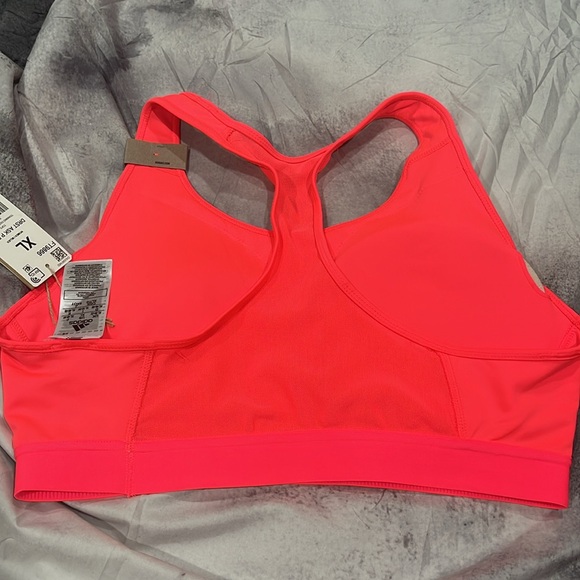 Adidas sports bra size XL - Picture 2 of 3